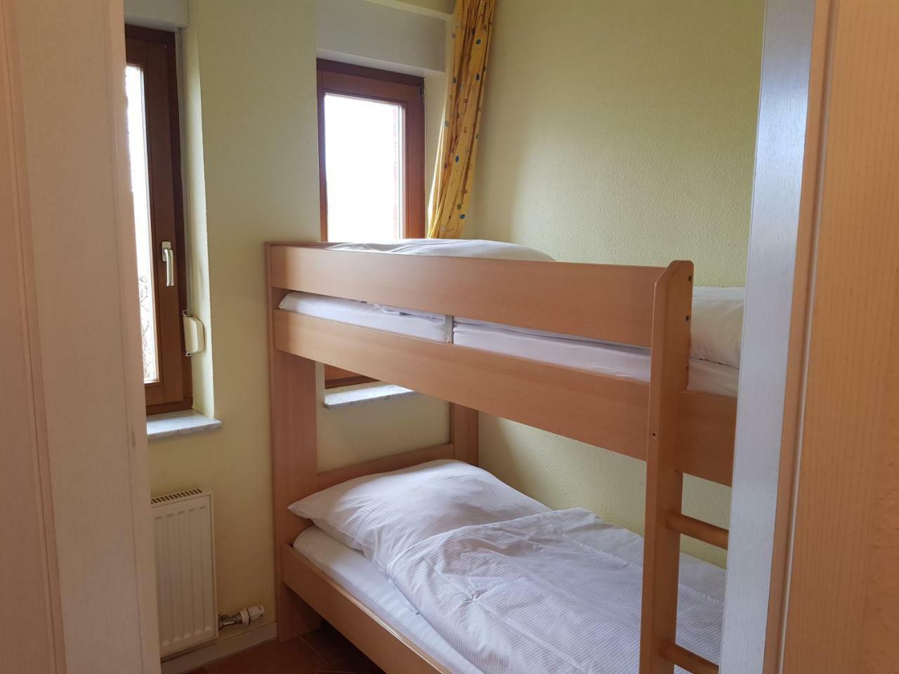Ferienwohnung 4 Im Haus Am See Mit Wintergarten Und Terrasse Seedorf  Oda fotoğraf
